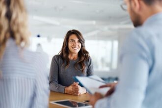 4 Expert Tips For Writing A Cover Letter That Lands Interviews
